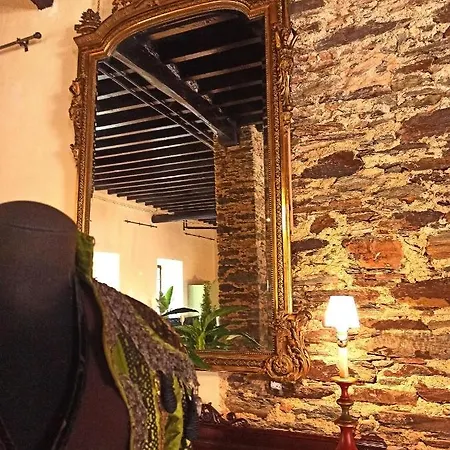 לינה וארוחת בוקר Santa Emilia Mondoñedo